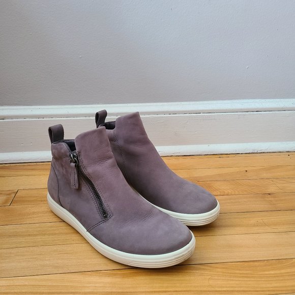 Ecco Soft 7 Women's Zipped Ankle Boot - Picture 1 of 6